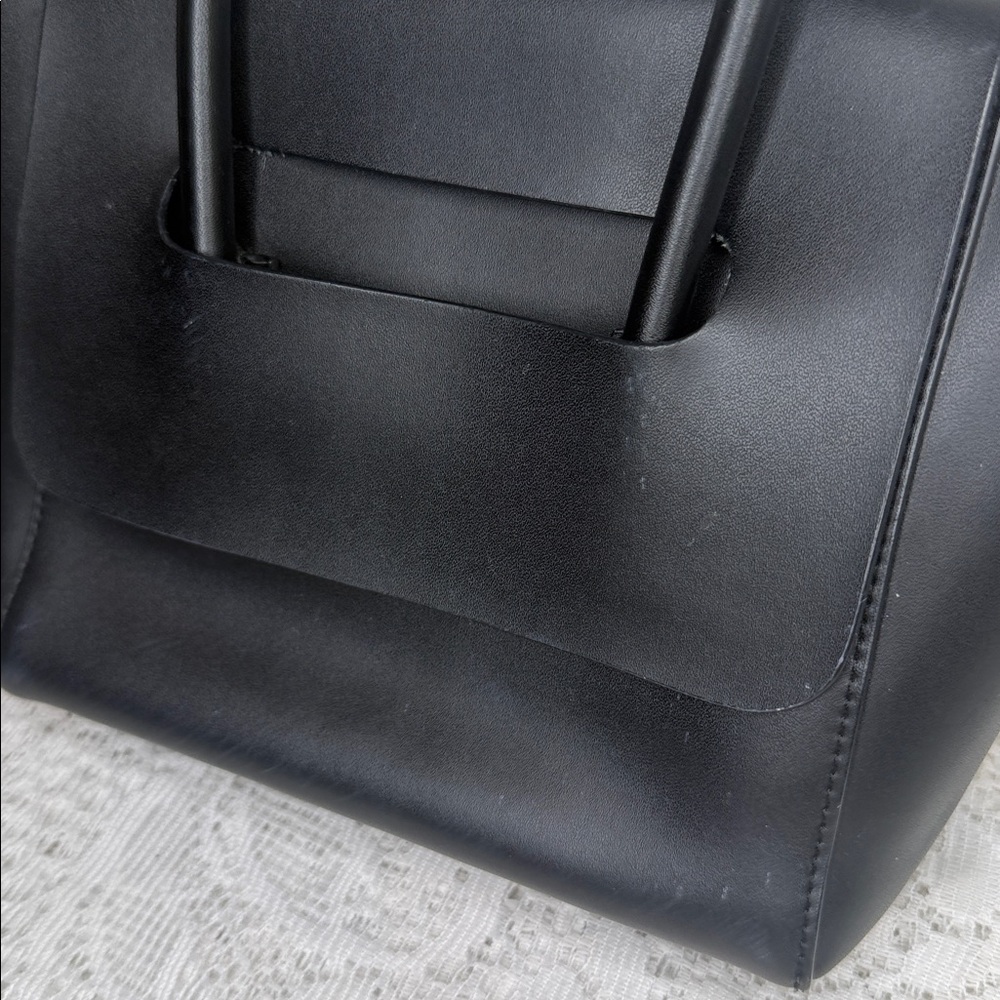 HiEleven black leather small handbag - Picture 3 of 8